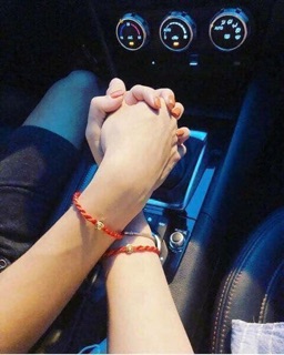 Vòng Chỉ Đỏ Bi Vàng Thái Lan