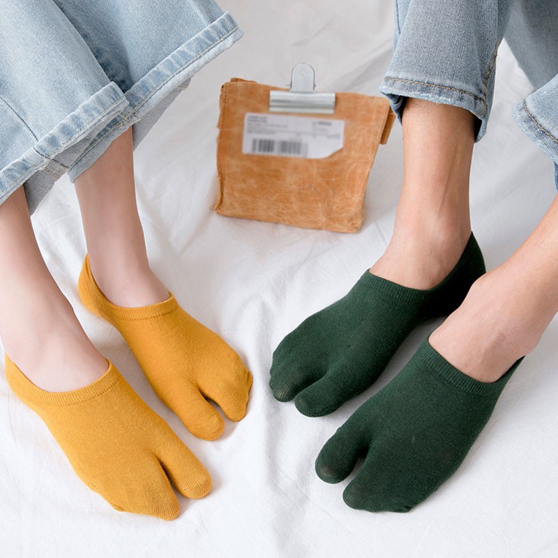 Tất cotton hở ngón chống trượt thời trang