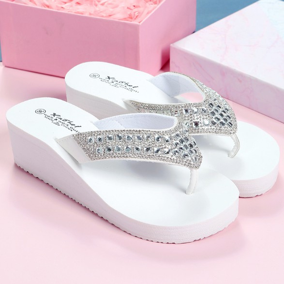 Dép nữ thời trang xỏ ngón đính đá sang trọng đế cao 5cm DN16