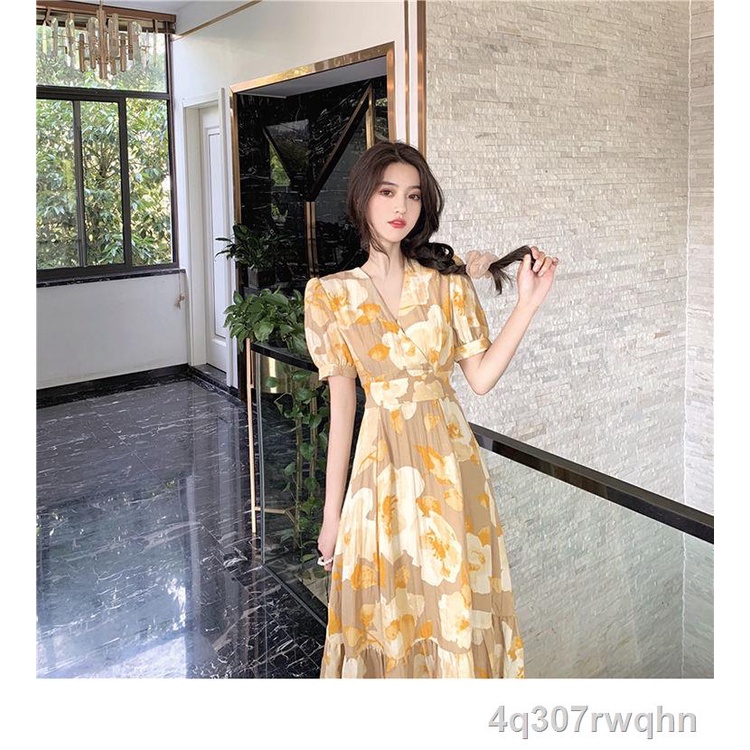 Thời trang dành cho nữ phong cách Hepburn Váy hoa ngọt ngào | BigBuy360 - bigbuy360.vn