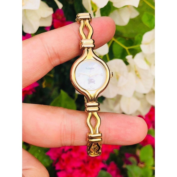 •Đồng hồ 2hand- Lắc đồng hồ nữ hiệu Burberrys - London - Swiss made - Vintage Watch•