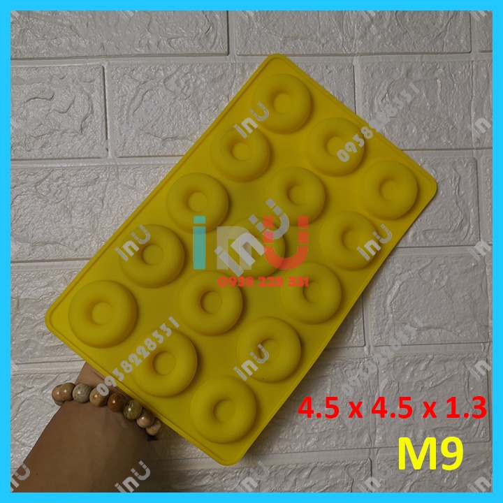 HCM - Khuôn silicon mẫu hình bánh Donut làm kẹo dẻo, râu câu, bánh bông lan nướng mini BSI