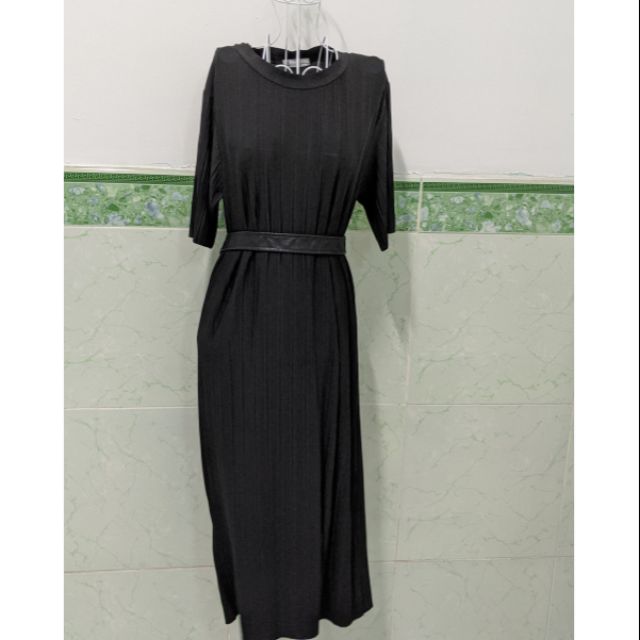 Đầm đen form suông mới tinh free size
