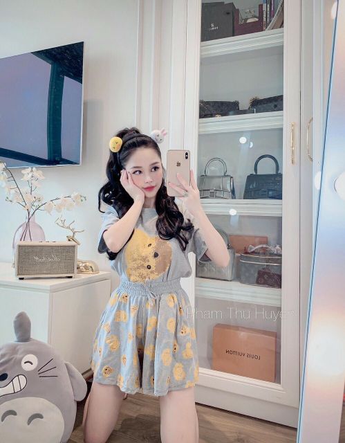 Set áo + quần giả váy hình gấu nhiều màu | BigBuy360 - bigbuy360.vn