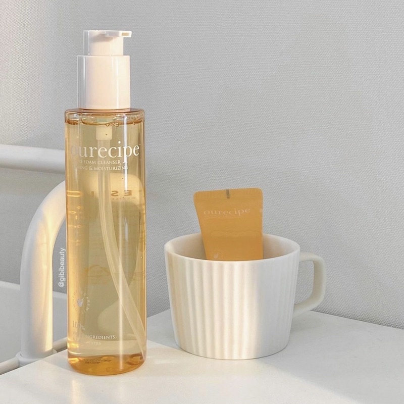 Sữa rửa mặt PESTLO Oil To Foam Cleanser