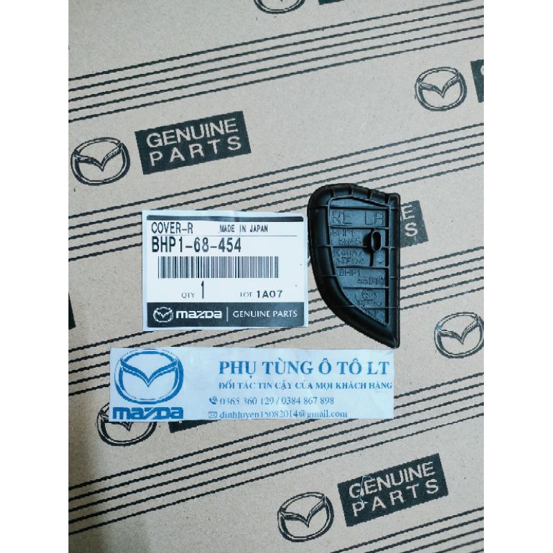 Ốp lót hốc tay mở cửa trong sau lái  Mazda 3 2015-2019 hàng chính hãng