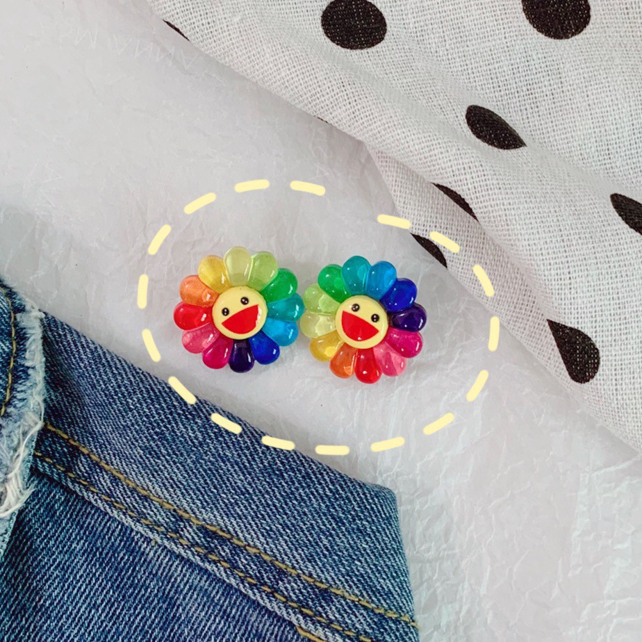 [Mã SKAMCLU8 giảm 10% cho đơn từ 100K] Ghim cài áo/balo/giày hình hoa hướng dương cầu vồng HOT TREND