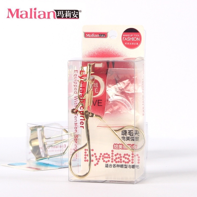 Một chiếc kẹp mi sịn Milan siêu cong dễ dùng