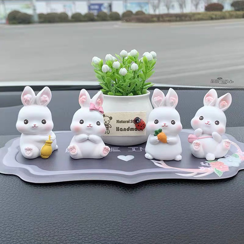 Phụ Kiện Trang Trí Ô Tô, Xe Hơi, Bàn Làm Việc, Bàn Học, Phòng Khách 4 Chú Thỏ Dễ Thương -Trang Trí Taplo Ô Tô