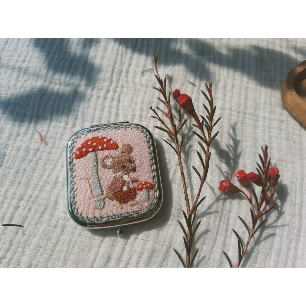 gương mini, gương trang điểm, gương cầm tay, gương thêu tay, quà handmade, 12 con giáp