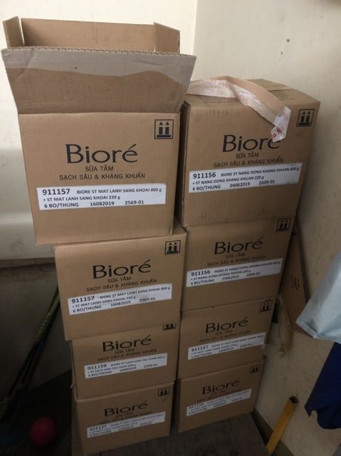 Sữa tắm kháng khuẩn Bioré mát lạnh sảng khoái 800g