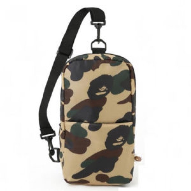 Túi đeo chéo Bape - Bape Camo Body Bag