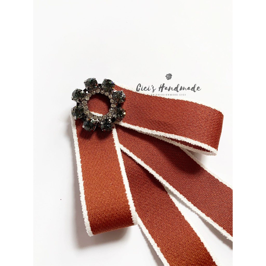 Nơ Ruyban cài cổ áo, nơ kẹp tóc kaki viền trắng Cici Handmade