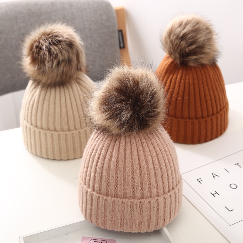 Mũ beanie dệt kim đính quả cầu lông dễ thương cho bé