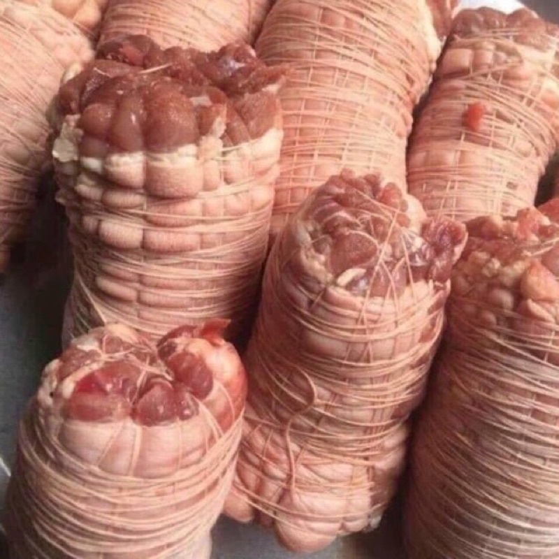Bắp giò heo rút xương cuộn chỉ 1kg