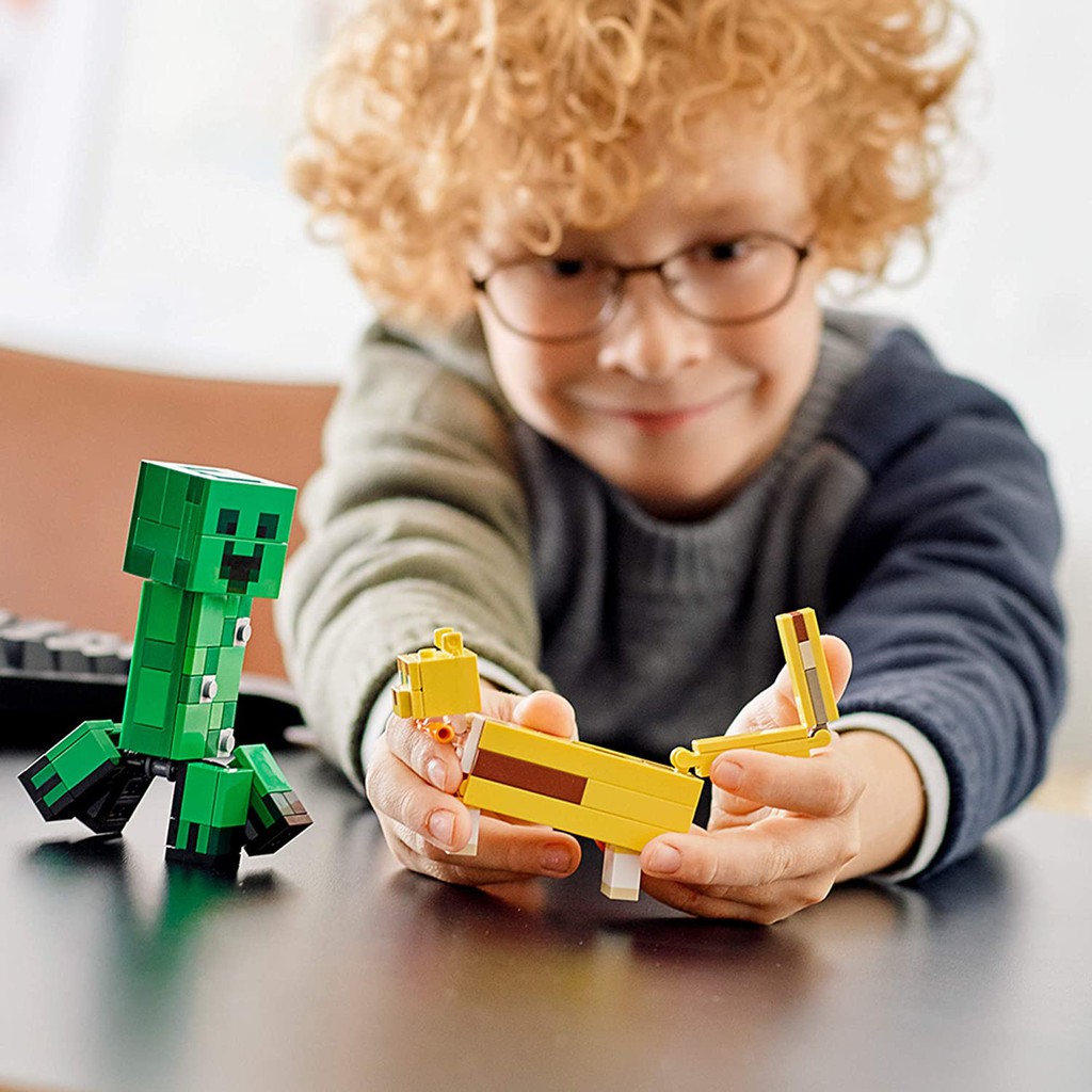 Đồ chơi LEGO MINECRAFT - Sinh Vật Creeper Khổng Lồ Và Mèo Ocelot - Mã SP 21156