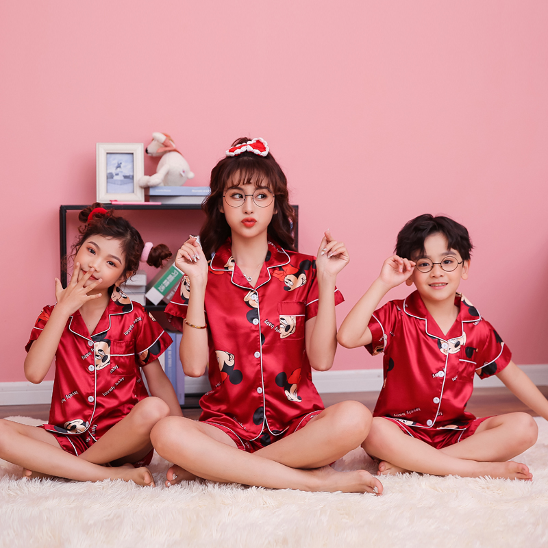 Bộ Đồ Ngủ Pijama Ngắn Tay In Hình Chuột Mickey Dễ Thương Cho Bé