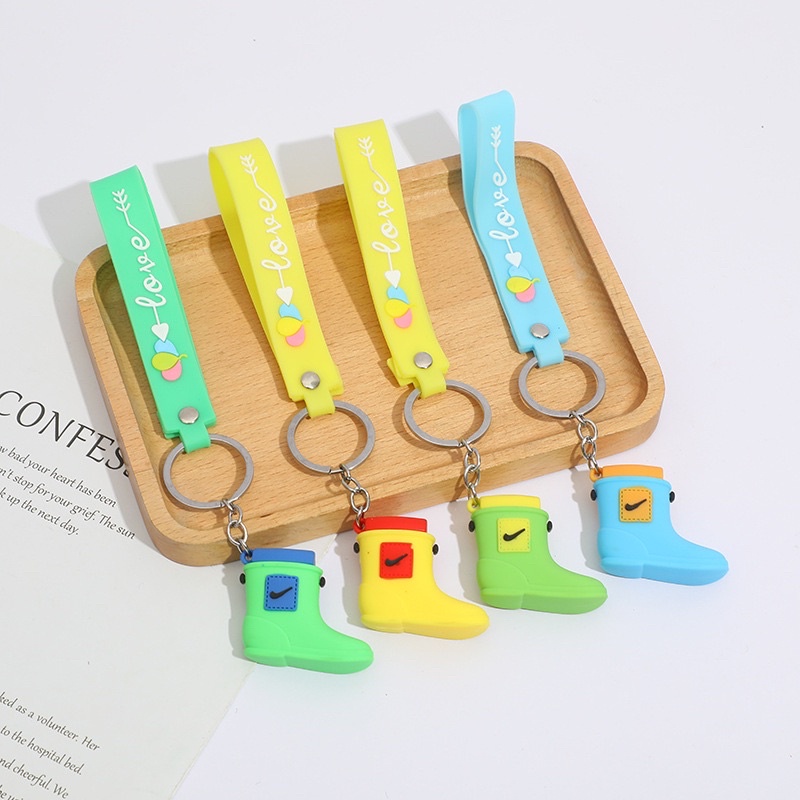 Móc khoá Giày xinh xắn dùng treo Balô _ móc khoá