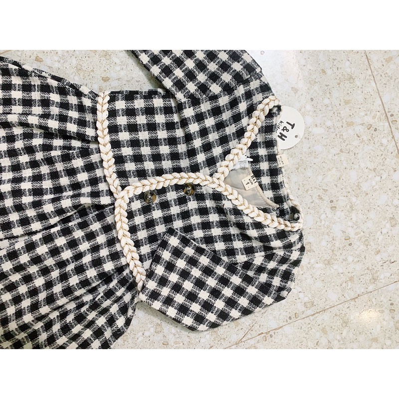 Set váy dạ kẻ dài tay cho bé Monstore , sz 9-20kg. sp bao gốm váy dạ xoè và áo khoác rời. Chất dạ cao cấp mềm đẹp