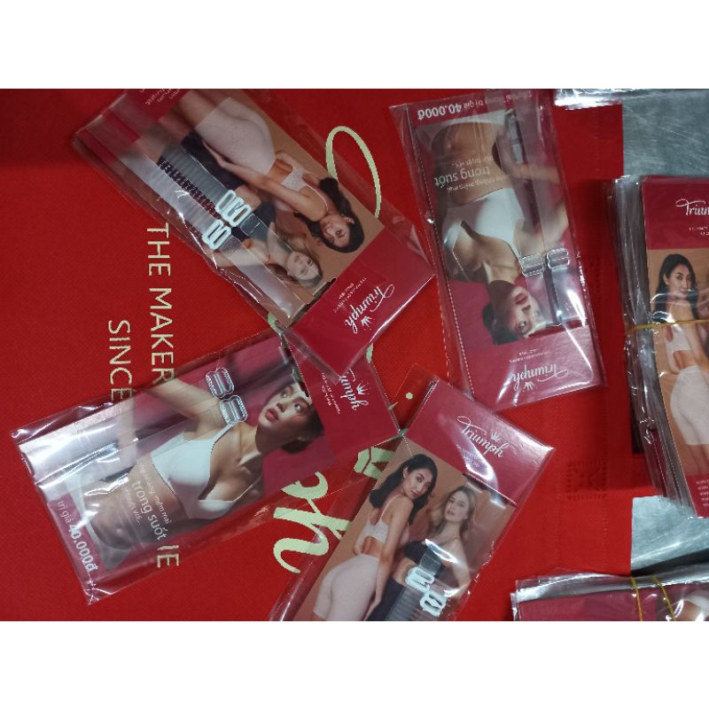 Dây vai trong suốt Triumph