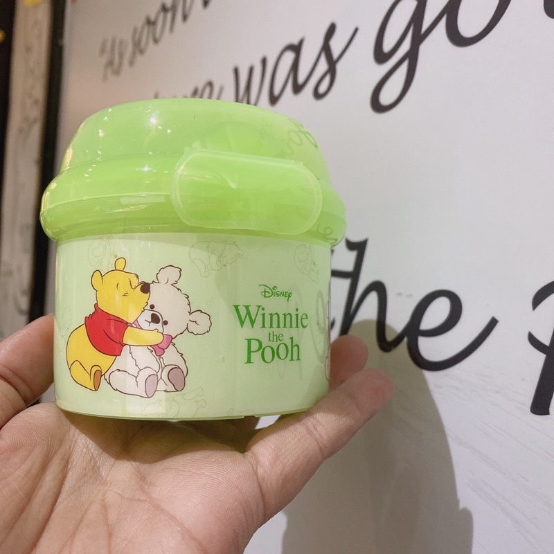 Hũ nhựa gấu Pooh