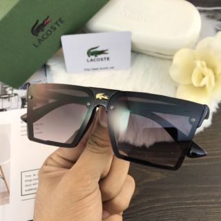 Kính cá sấu bảng vuông 006