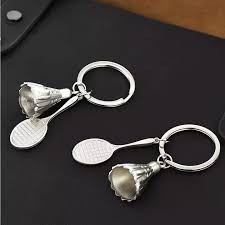 Móc khóa cây vợt quả cầu lông sáng tạo