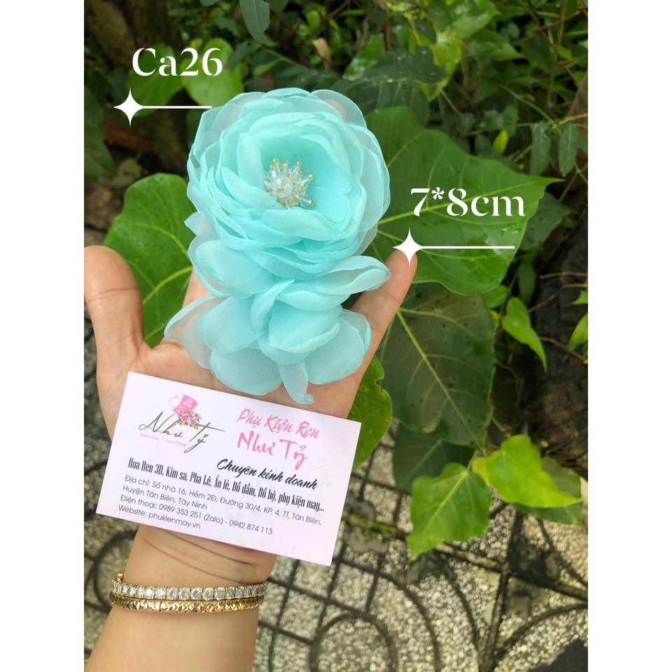 Hoa trà von cài áo nhiều lớp xinh xắn 8cm
