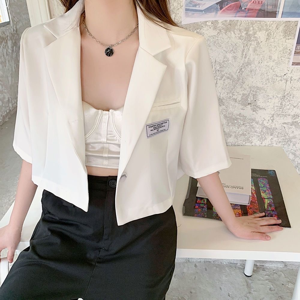 Áo Khoác Blazer Croptop Style Hàn Quốc Thêu Logo Túi Ngực Tay Ngắn | Smide Clothing