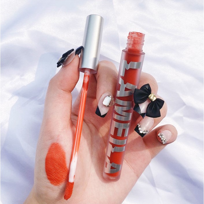 Lip gloss/moisturizing lip gloss, waterproof and sweatproof, no fading, no cup stick, matte lip, lip gloss.