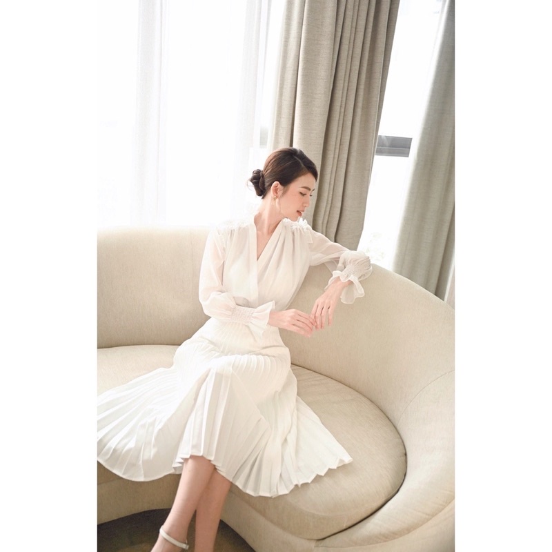 Pass áo trắng dài tay size s của bohee