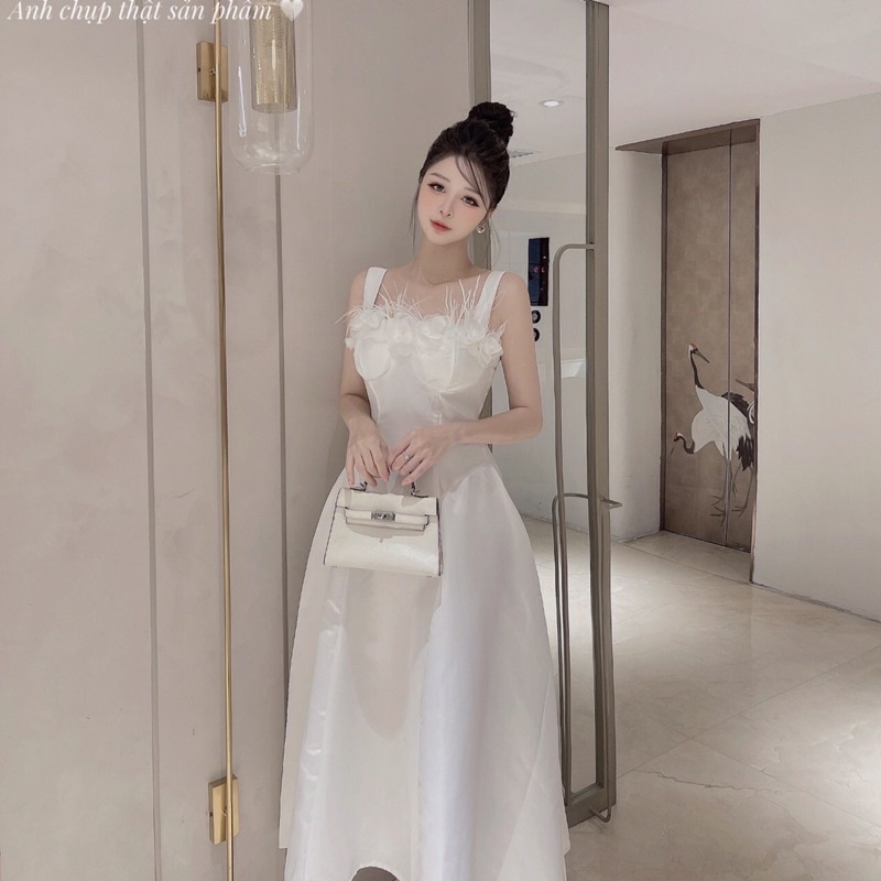 Váy 2 dây phối hoa lông vũ