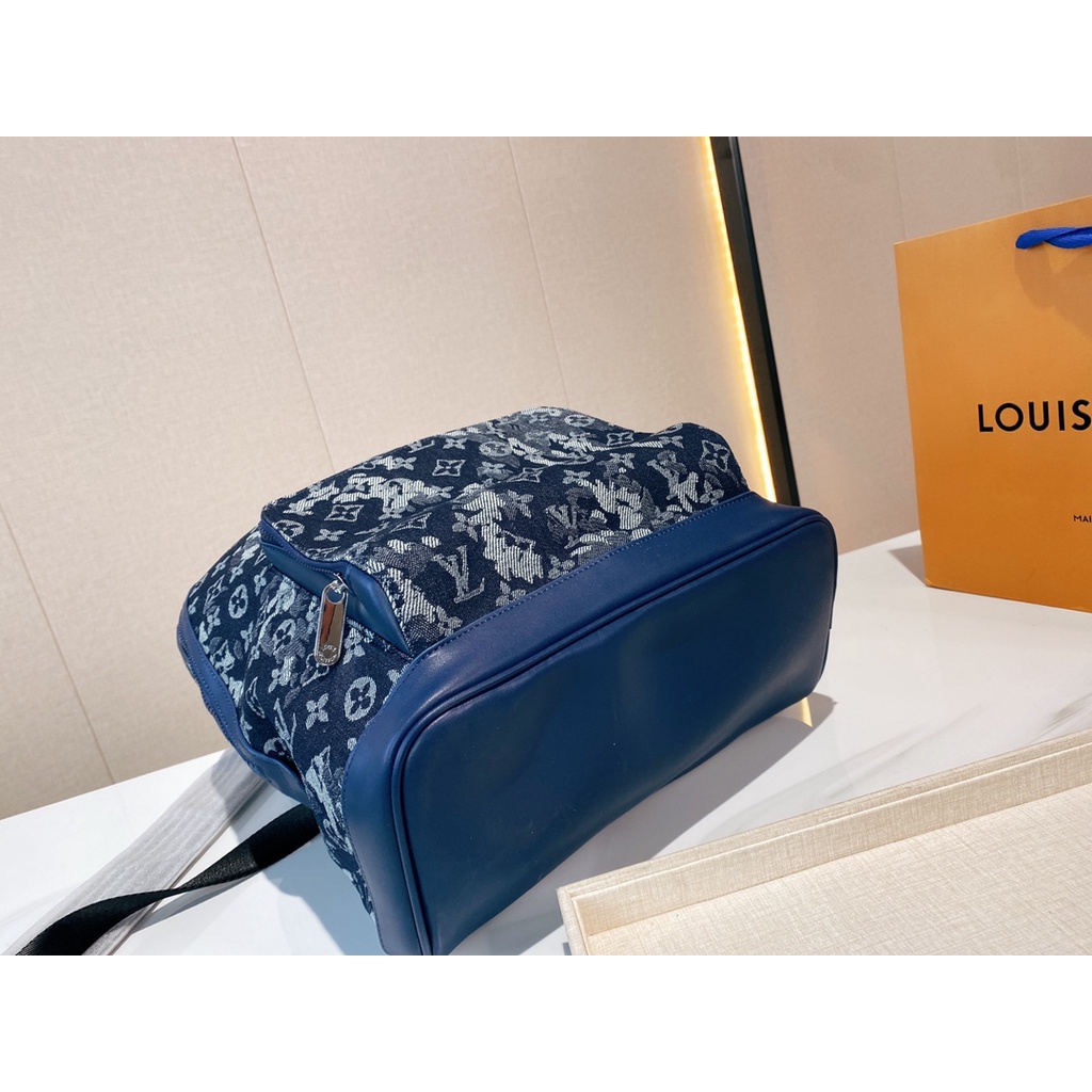 Louis Vuitton spot LV ba lô thể thao / túi thời trang / túi sang trọng dung lượng lớn / túi messenger
