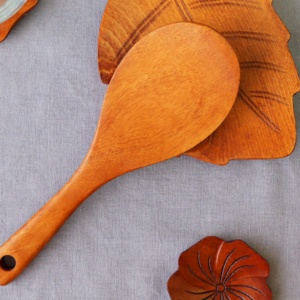 Vá Xới Cơm Gỗ
