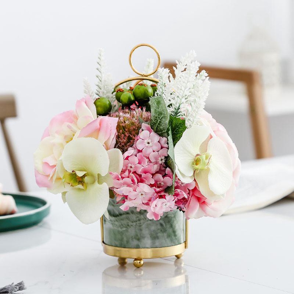 Lọ hoa bằng sứ có giá đỡ treo trang trí 01