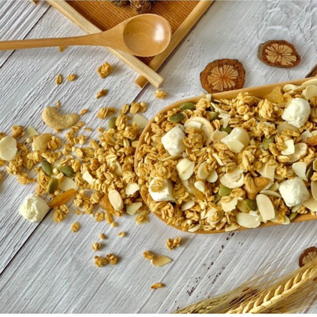 Ngũ Cốc Ăn Kiêng Granola Vị Táo (tặng sữa tươi khi mua túi 500g)