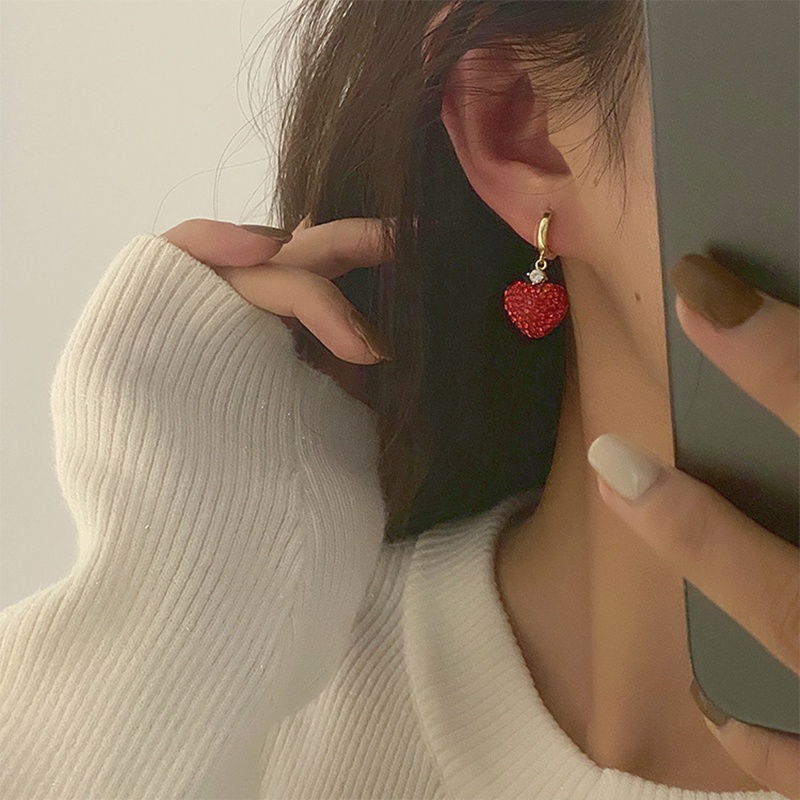 Bông Tai Hình Trái Tim Đỏ Đính Đá Sang Trọng Dành Cho Nữ