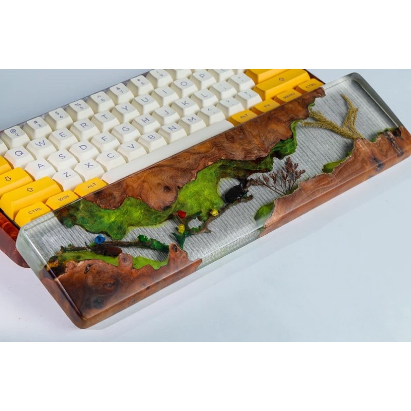 Kê tay bàn phím Thiên nhiên : Bọ hung/Tắc kè.Wrist Rest Resin Natural