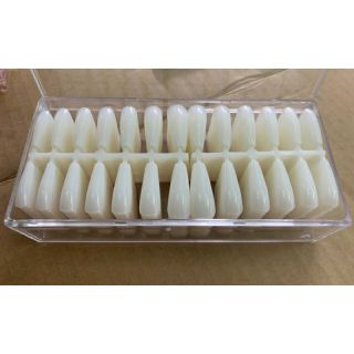 Móng úp fom thang 520 móng