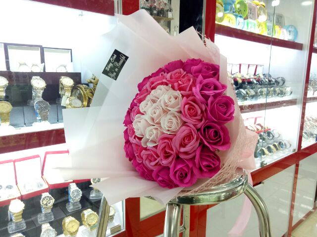 Bó hoa hồng sáp 50 bông đủ màu