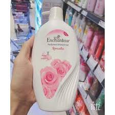 SỮA TẮM ENCHENTER HỒNG THÁI LAN 550ml