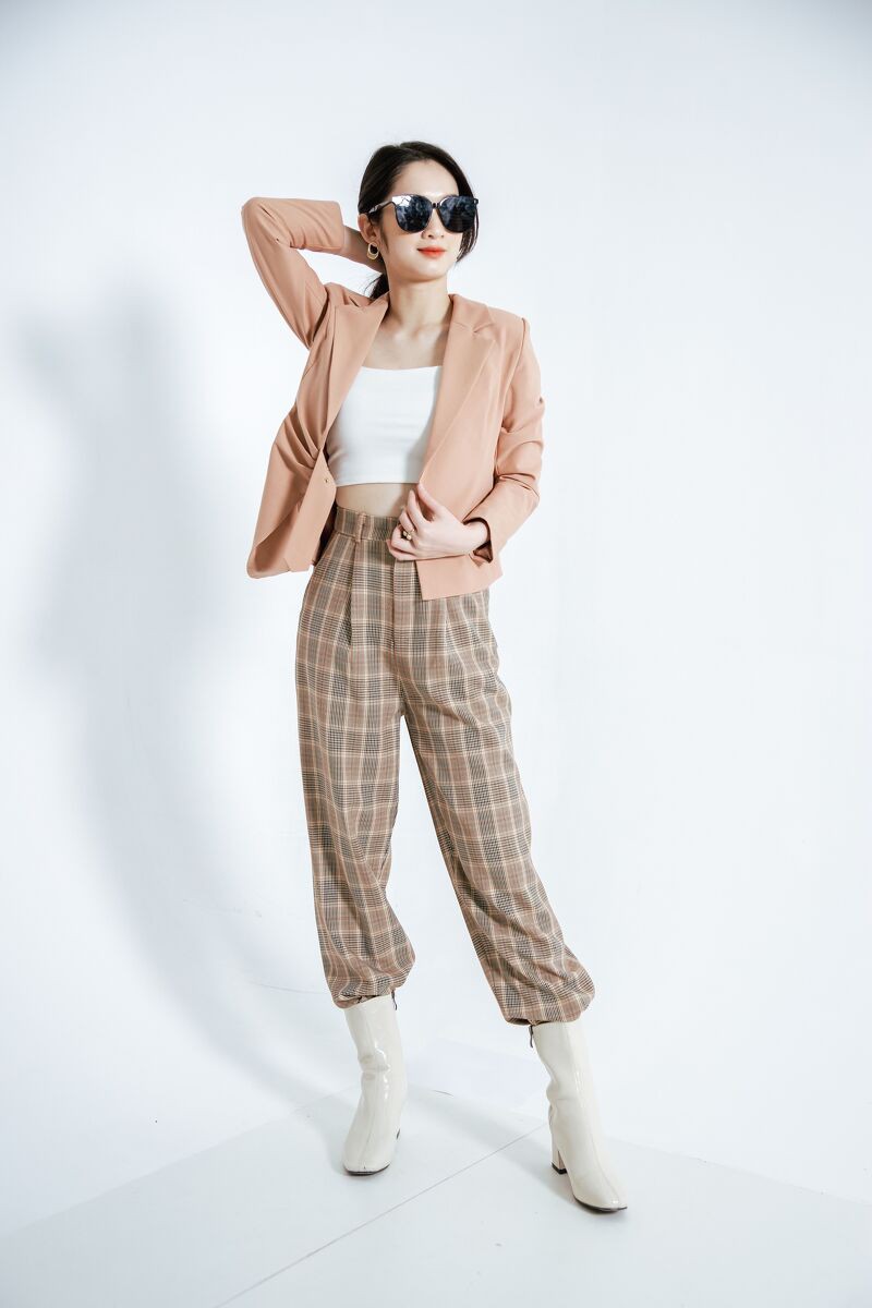 [Mã FAMALLT5 giảm 15% đơn 150k] CCHAT Áo vest vạt lệch đai liền Q323 | BigBuy360 - bigbuy360.vn