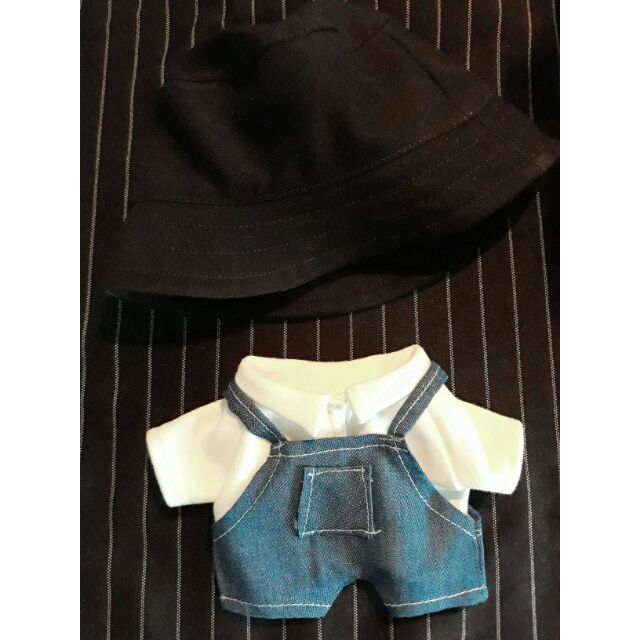 Outfit for doll
