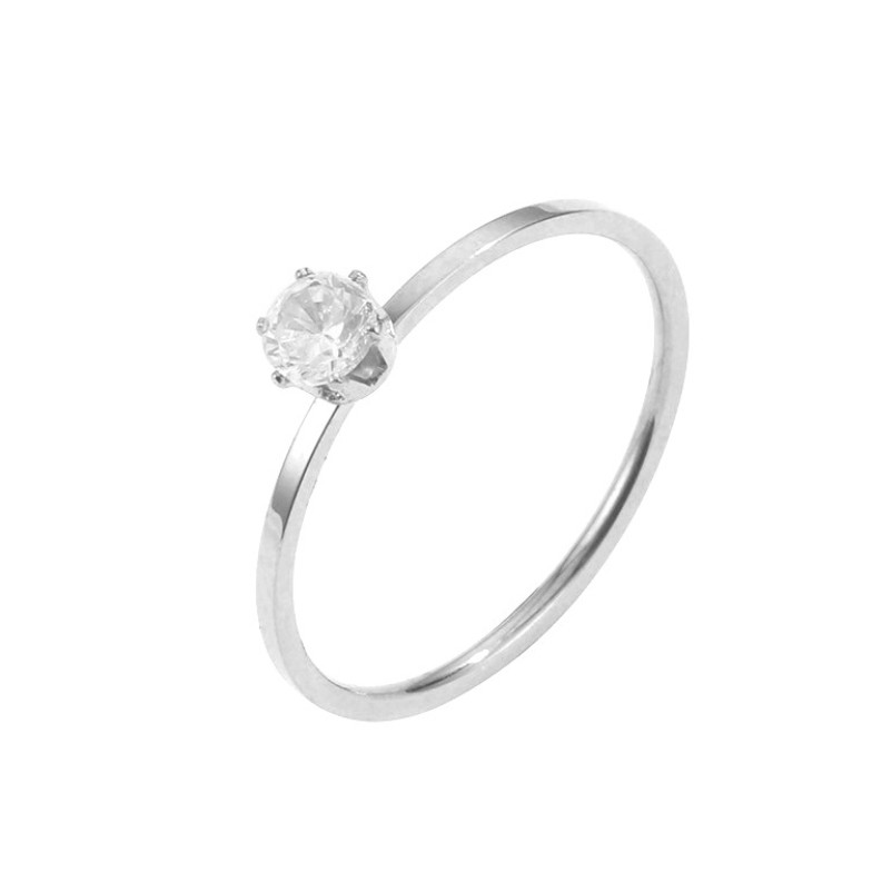 Nhẫn titan 2 mm đính đá sáng màu lấp lánh rất đẹp và chất lượng