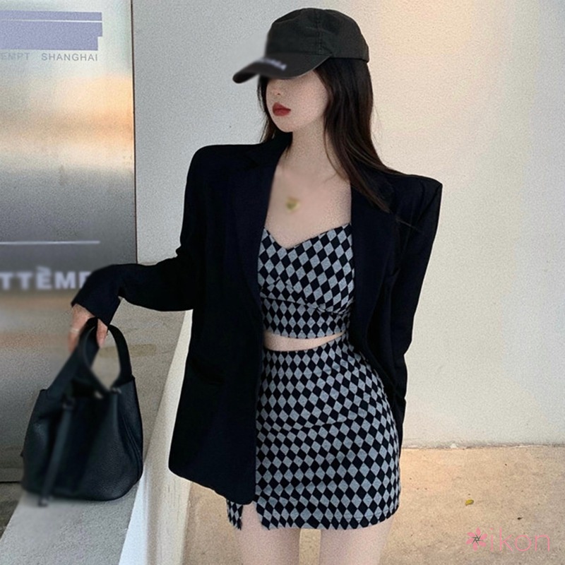 Set Áo Hai Dây Họa Tiết Sọc Caro Và Chân Váy Mini Lưng Cao Xẻ Tà Phong Cách Quyến Rũ