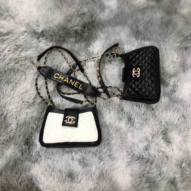 Túi Đeo Chéo Cặp Nách Dập Logo Vàng Sang Chảnh | BigBuy360 - bigbuy360.vn