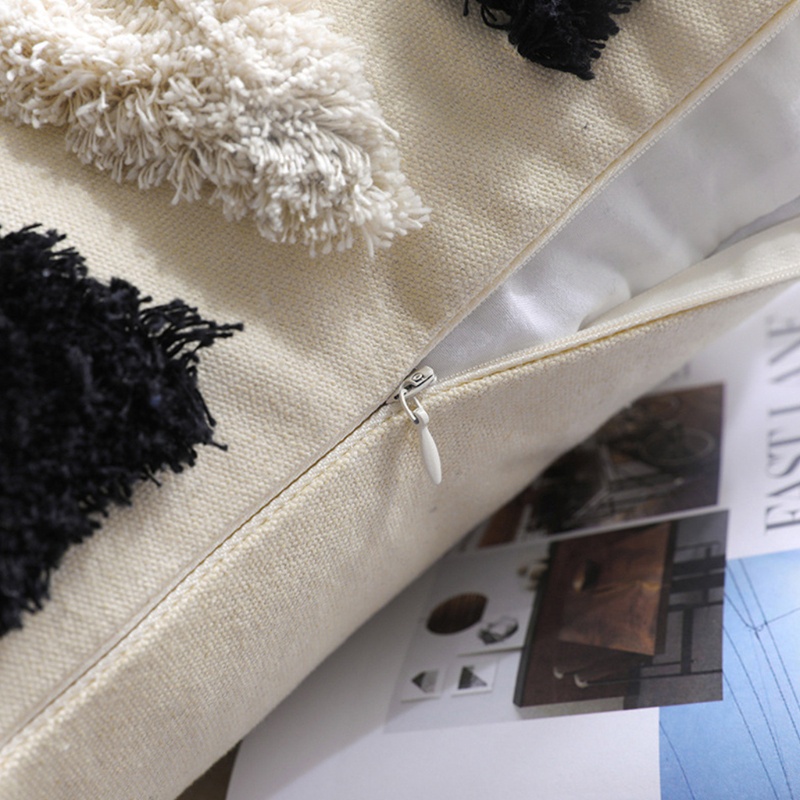 Vỏ Gối Dệt Sọc Ca Rô Phối Tua Rua Phong Cách Boho