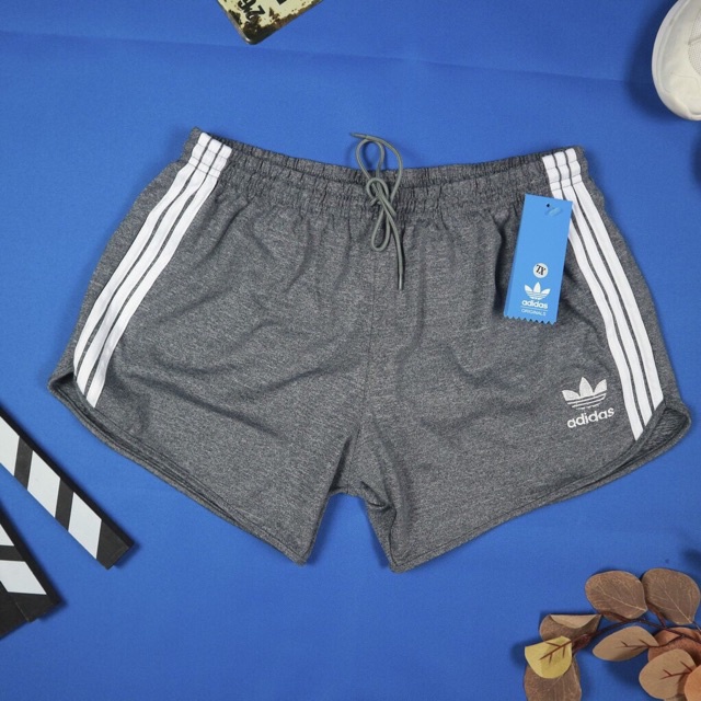 Quần Short Nữ Thể Thao Cá Tính
