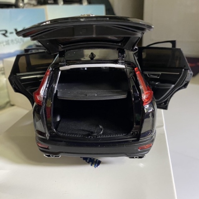 Mô hình xe Honda CRV Sensing 2021 tỉ lệ 1:18