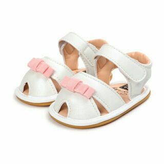 Sandal tập đi bé gái